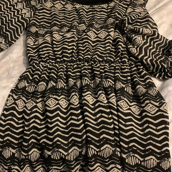 Dress - Picture 3 of 6